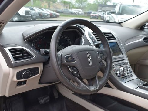 Used 2018 Lincoln MKZ Select w/ Select Plus Package image 10