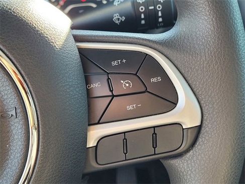 Used 2023 Jeep Renegade Latitude w/ Sun/Sound Group image 15