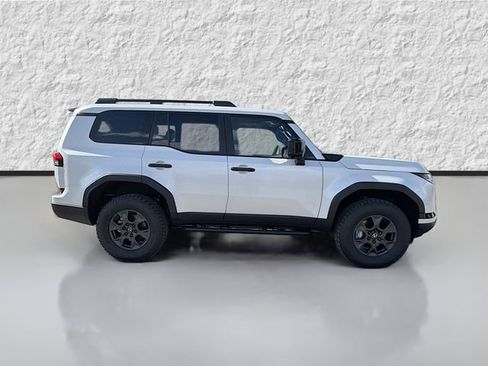 New 2026 Lexus GX 550 image 2