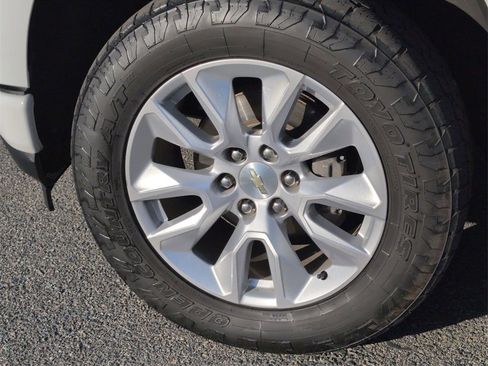 Used 2021 Chevrolet Silverado 1500 Custom image 30