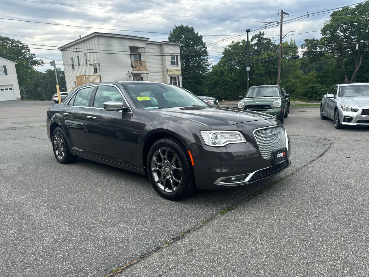 Used 2019 Chrysler 300 Limited AWD/4WD image 6