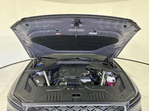 New 2026 Genesis GV70 2.5T Advanced AWD/4WD image 18