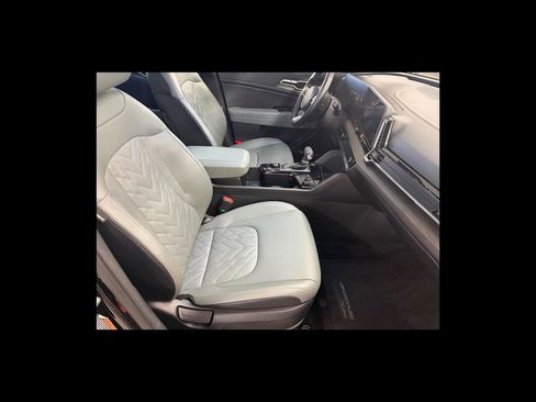 Used 2023 Kia Sportage X-Line w/ X-Line Premium Package image 18