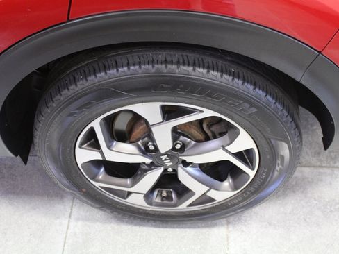Used 2020 Kia Sportage LX image 28