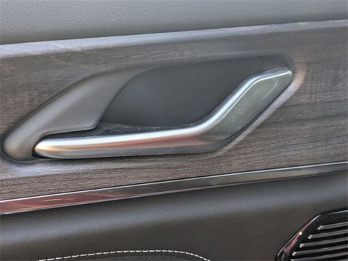 Used 2024 Jeep Grand Cherokee Overland w/ Trailer Tow Package image 27