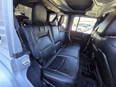 Used 2024 Jeep Wrangler Unlimited Rubicon 4xe image 23