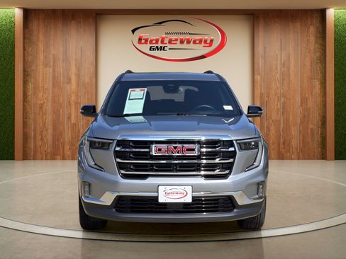 Used 2024 GMC Acadia Elevation w/ Luxury Package FWD image 2