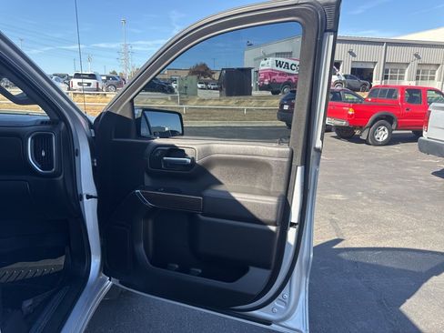 Used 2022 Chevrolet Silverado 1500 LT image 23