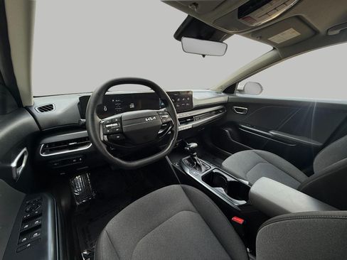 Certified 2025 Kia K4 FWD image 23