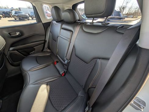 Used 2019 Jeep Compass Latitude image 16