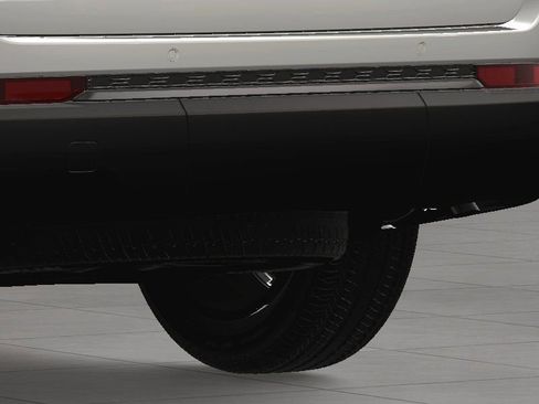 New 2025 Jeep Grand Cherokee L Altitude image 17