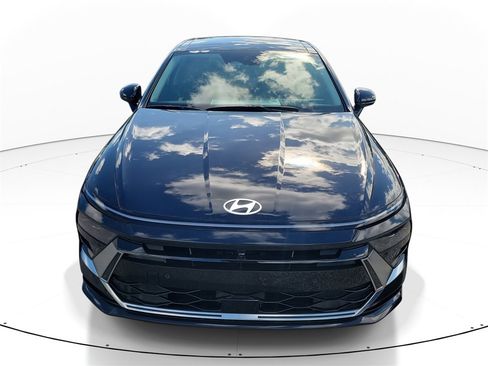 New 2025 Hyundai Sonata Limited image 2