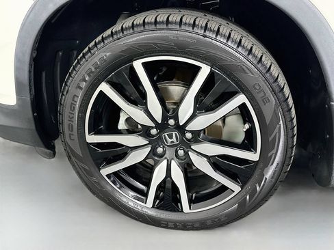 Used 2019 Honda Pilot Touring image 34