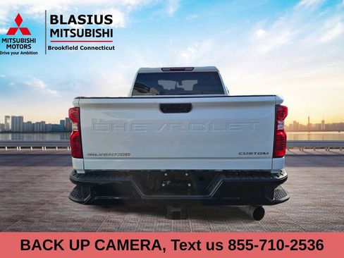 Used 2024 Chevrolet Silverado 2500 Custom w/ Custom Value Package image 6