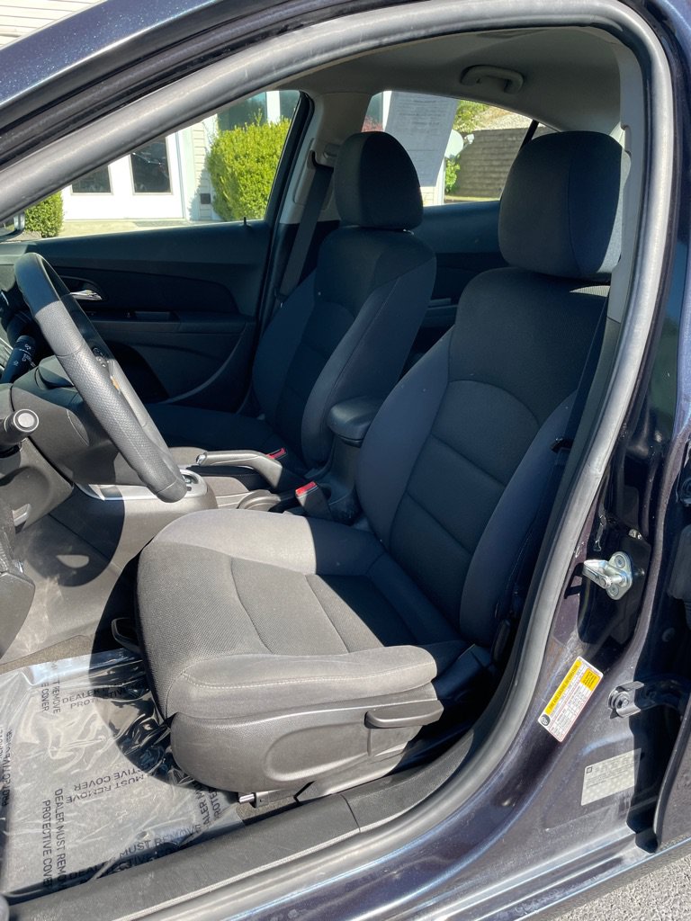 Used 2016 Chevrolet Cruze LT w/ Technology Package FWD image 15