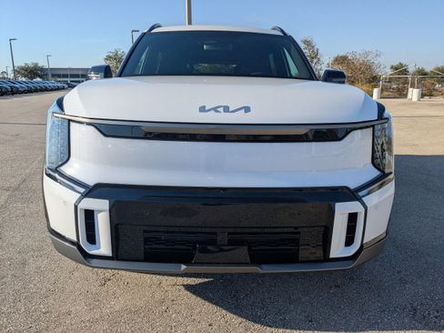 New 2026 Kia EV9 GT-Line image 3