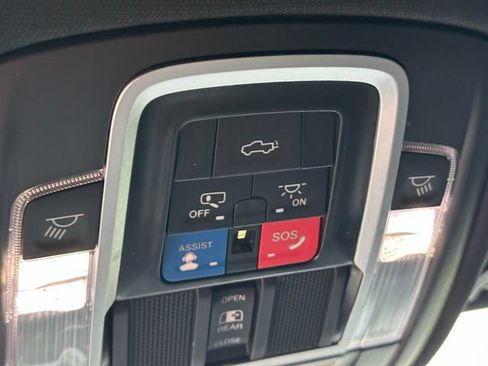 Used 2023 RAM 1500 Laramie AWD/4WD image 26