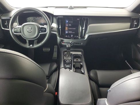 Used 2020 Volvo S90 T6 R-Design image 15