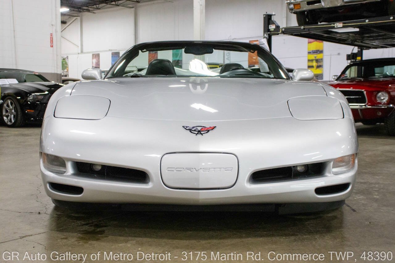 Used 2002 Chevrolet Corvette Convertible w/ Preferred Equipment Group2 RWD image 13