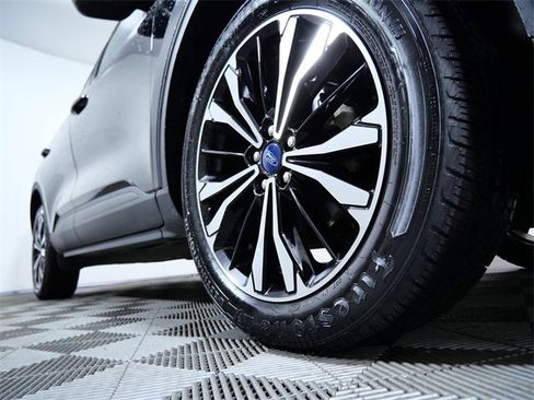 Certified 2022 Ford Escape SEL w/ Technology Package image 2