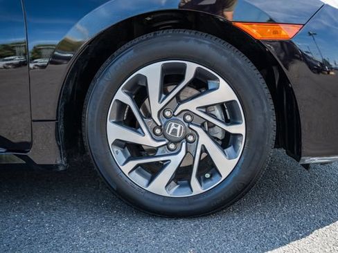 Used 2018 Honda Civic EX image 12