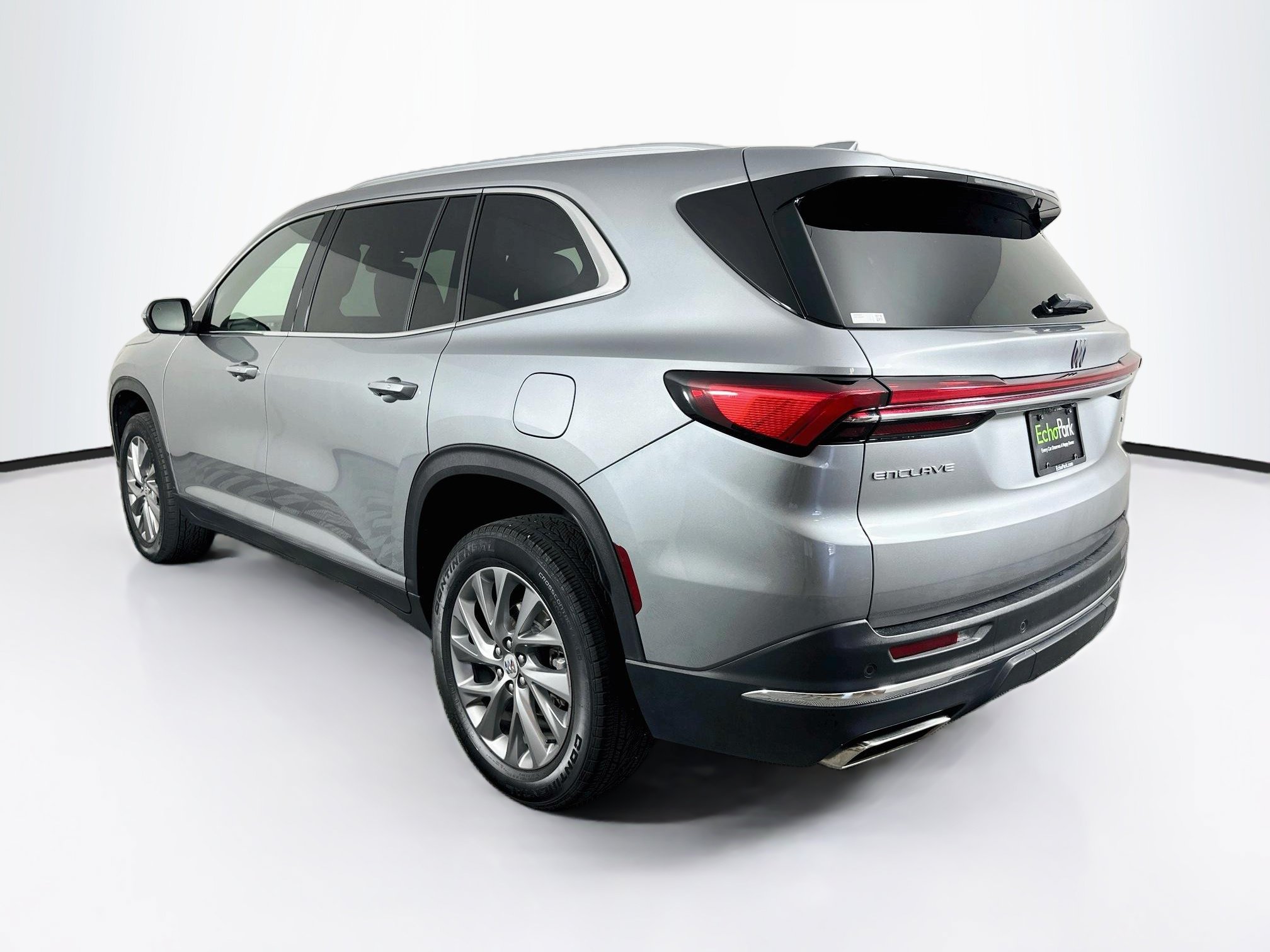 Used 2025 Buick Enclave Preferred FWD image 5