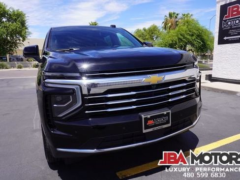 Used 2025 Chevrolet Suburban LT RWD image 63