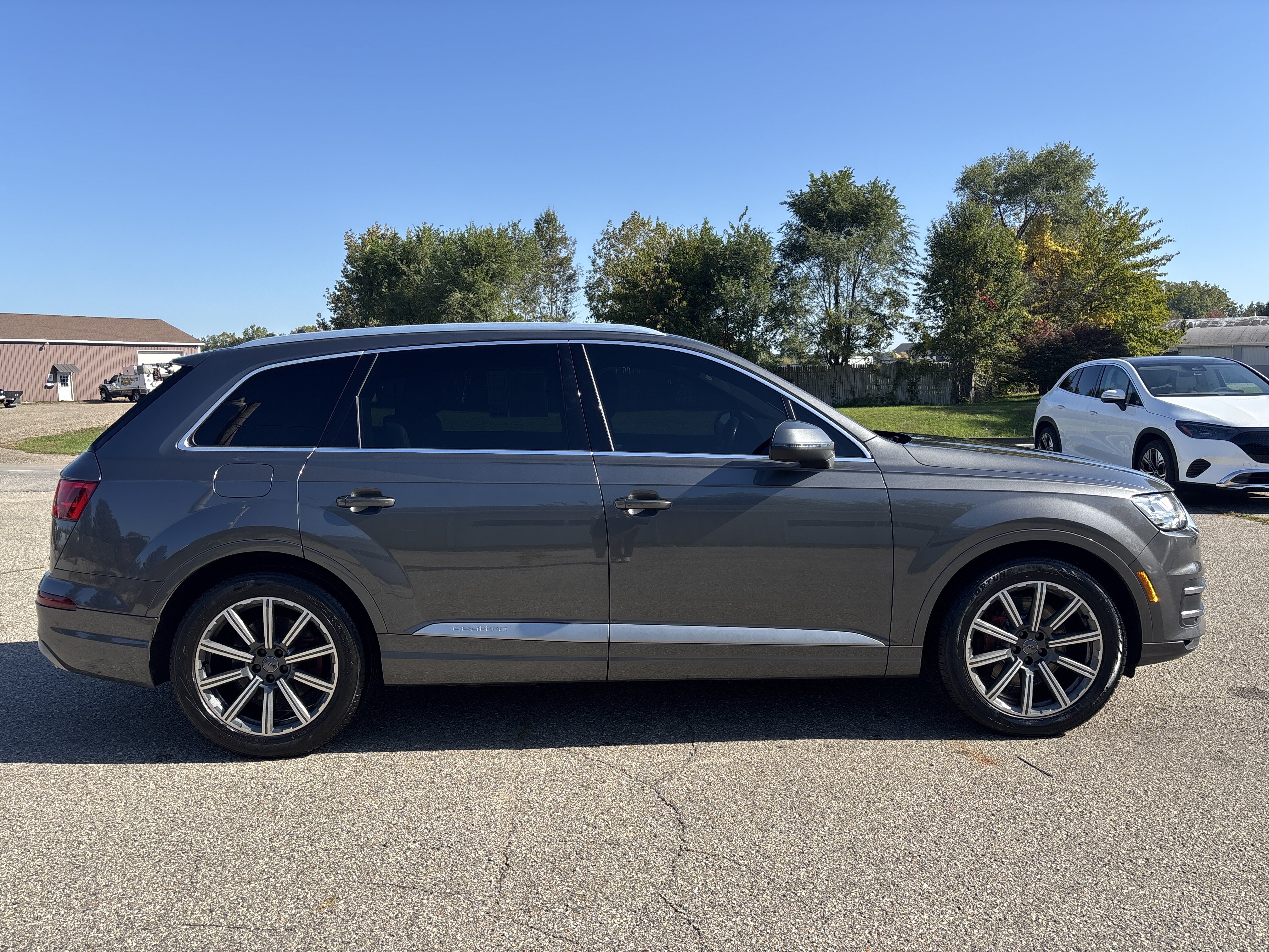 Used 2019 Audi Q7 3.0T Premium Plus w/ Premium Plus Package AWD/4WD image 2