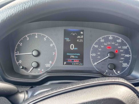 Certified 2025 Toyota Corolla LE image 27