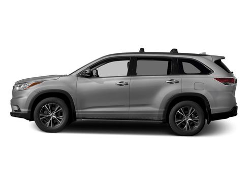 Used 2016 Toyota Highlander XLE AWD/4WD image 2