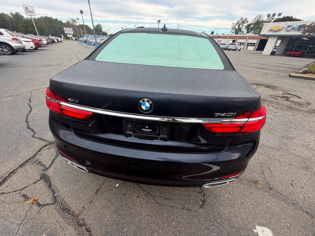 Used 2019 BMW 740i xDrive w/ Executive Package AWD/4WD image 3