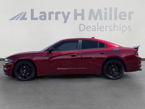 Used 2018 Dodge Charger SXT Plus w/ Navigation & Travel Group RWD image 2