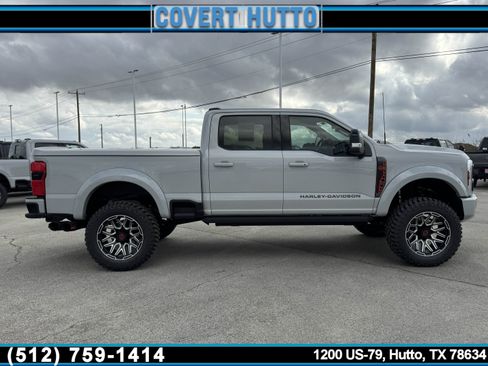 New 2026 Ford F250 Lariat w/ Black Appearance Package image 6