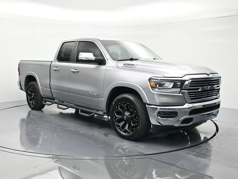 Used 2019 RAM 1500 Laramie AWD/4WD image 3