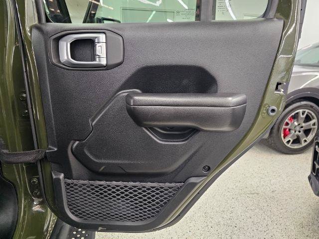 Used 2020 Jeep Wrangler Unlimited Rubicon AWD/4WD image 36