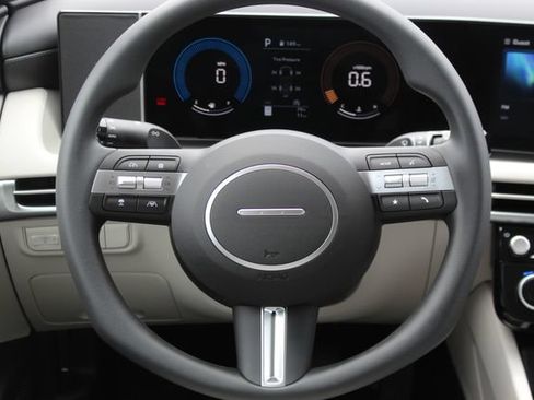 New 2026 Hyundai Tucson SEL Plus AWD/4WD image 17