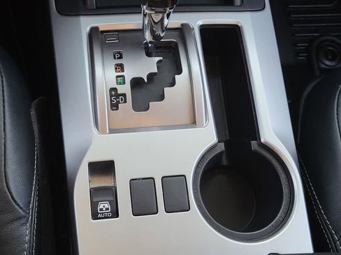 Used 2021 Toyota 4Runner Limited AWD/4WD image 27