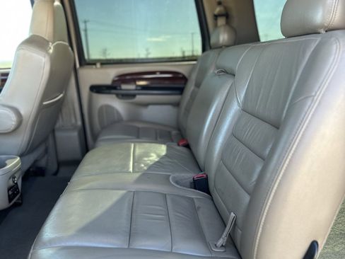 Used 2005 Ford Excursion Limited image 7