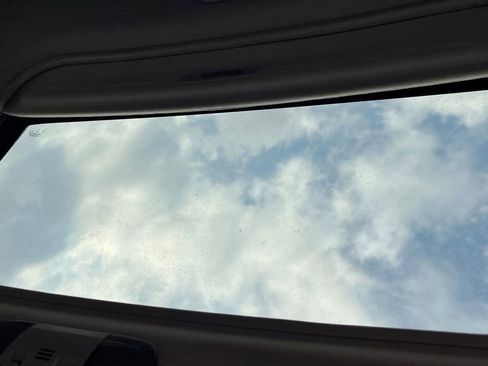 Used 2012 Subaru Outback 2.5i Limited w/ Moonroof Pkg image 16