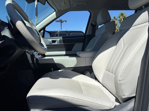 Used 2025 Hyundai Santa Fe SEL image 29