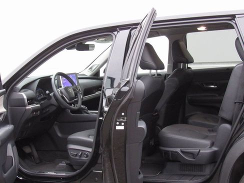 Certified 2024 Toyota Grand Highlander Limited image 14