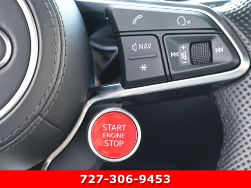 Used 2021 Audi R8 V10 w/ Premium Package image 23