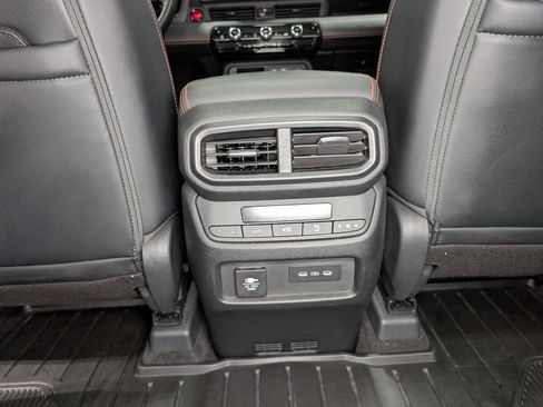 Used 2025 Honda Pilot TrailSport image 20