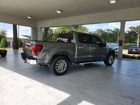 Used 2025 Ford F150 Lariat w/ Equipment Group 501A Mid AWD/4WD image 5