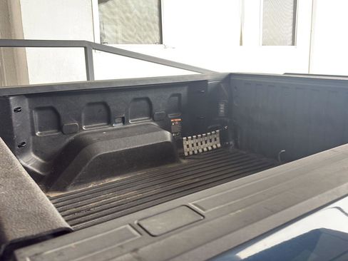 Used 2022 Chevrolet Silverado 1500 LT image 10