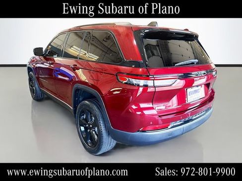 Used 2023 Jeep Grand Cherokee Limited w/ Black Appearance Package RWD image 5