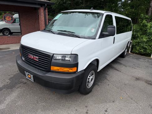 Used 2023 GMC Savana 3500 LS RWD image 1