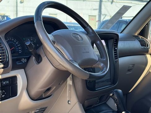 Used 1999 Toyota Land Cruiser image 11