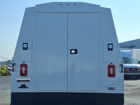 New 2025 GMC Sierra 3500 Pro w/ Convenience Package image 27