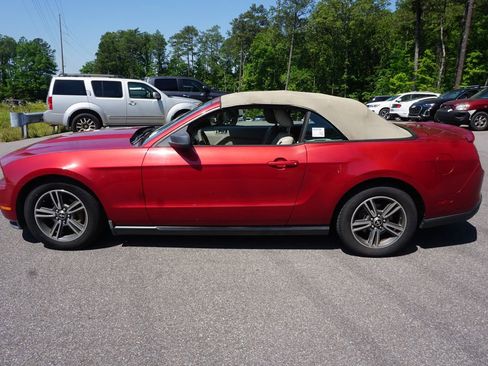 Used 2010 Ford Mustang Premium RWD image 14